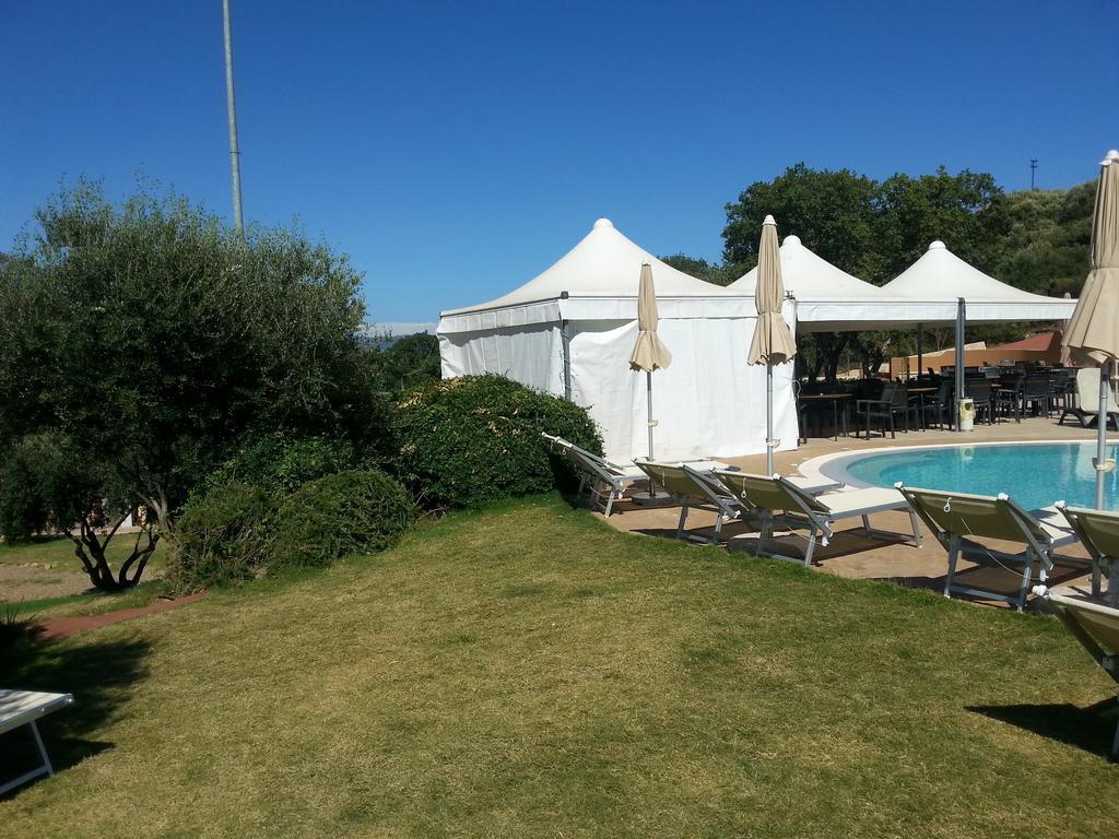 Hotel Giardino Corte Rubja Iglesias Eksteriør billede